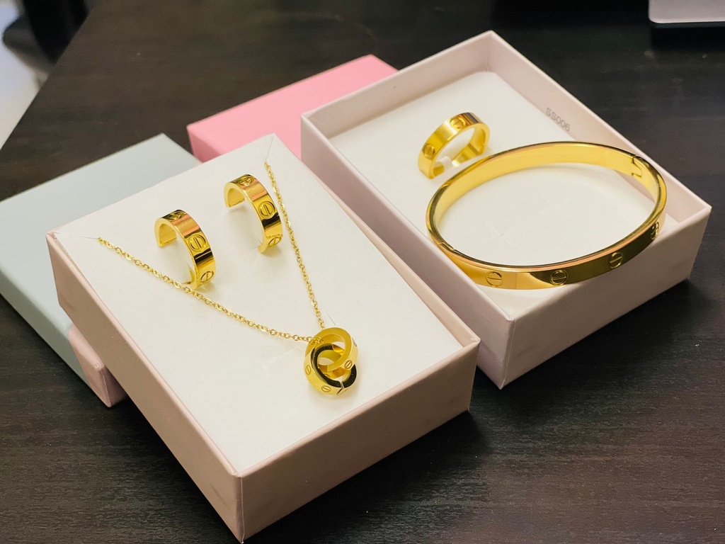 CR Love 4 In 1 Jewelry Set