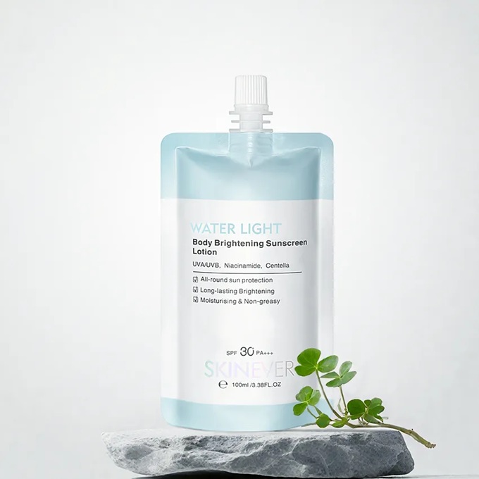 سكينيفر لوشن واقي شمس للجسم بتفتيح مائي مضيء 100 مل